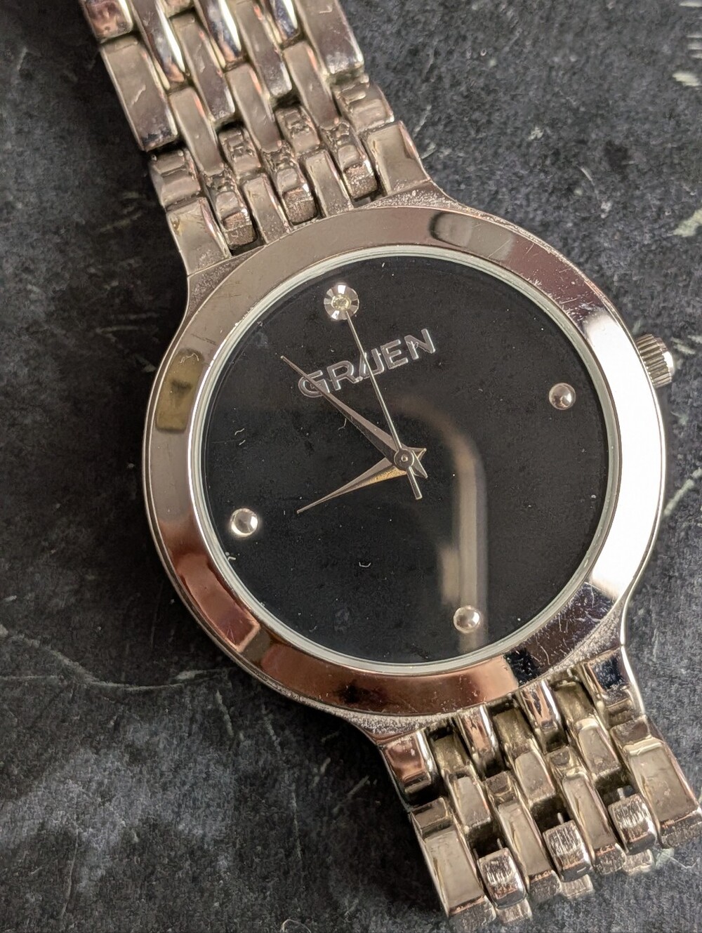 Gruen Men's Silver-Tone Black Dial Bracelet Watch Vintage